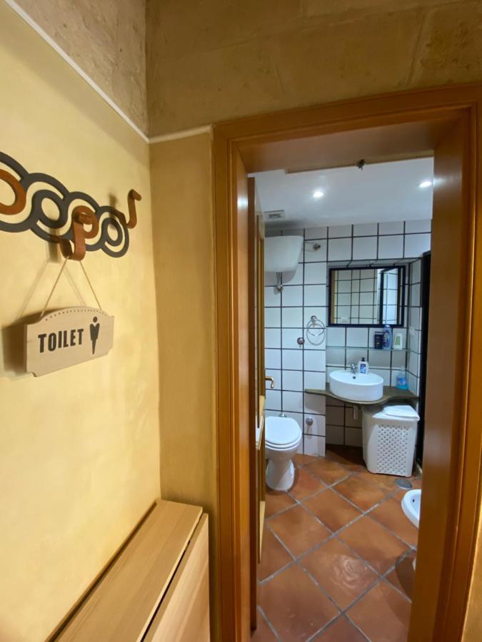 Dimora In Centro Bed and Breakfast Trani Esterno foto
